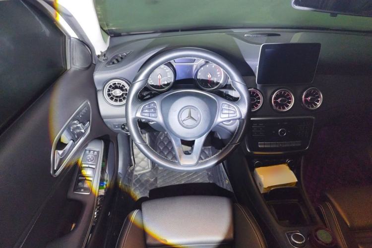 Used Mercedes-Benz GLA 2018 GLA 200 Fashion Model Steering Wheel