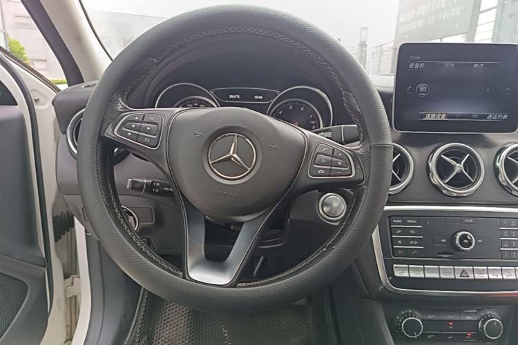 Used Mercedes-Benz GLA 2018 GLA 220 4MATIC Sport Edition Steering Wheel