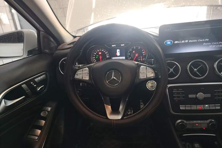 Used Mercedes-Benz GLA 2018 GLA 200 Fashion Model Steering Wheel