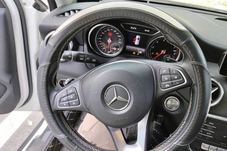 Used Mercedes-Benz GLA 2018 GLA 200 Fashion Model Steering Wheel