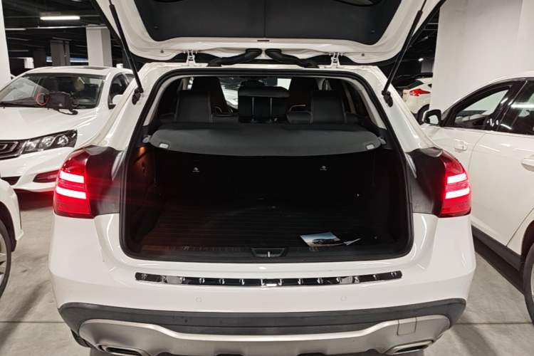 Used Mercedes-Benz GLA 2018 GLA 200 Fashion Model Trunk