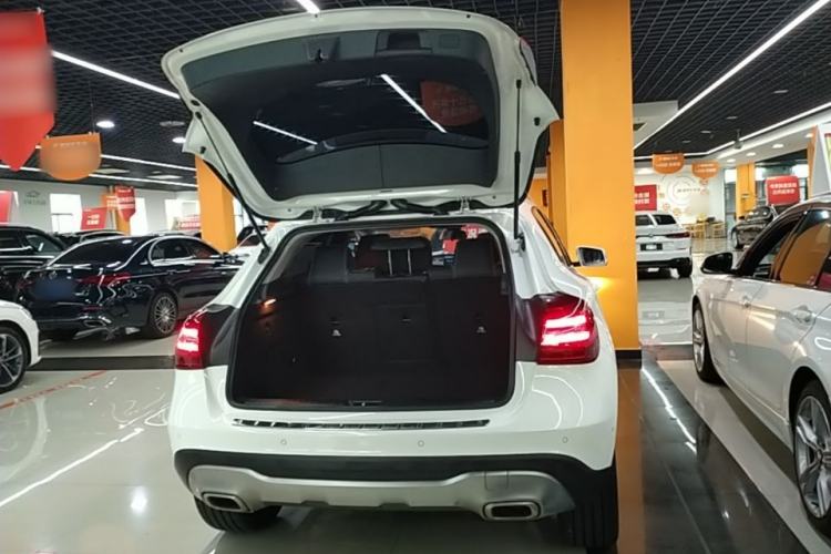 Used Mercedes-Benz GLA 2018 GLA 200 Fashion Model Trunk