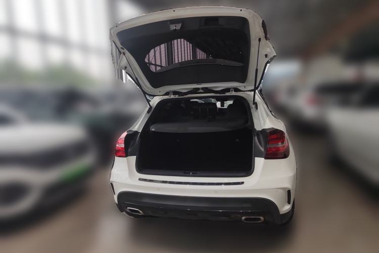 Used Mercedes-Benz GLA 2018 GLA 200 Polar Limited Edition Trunk