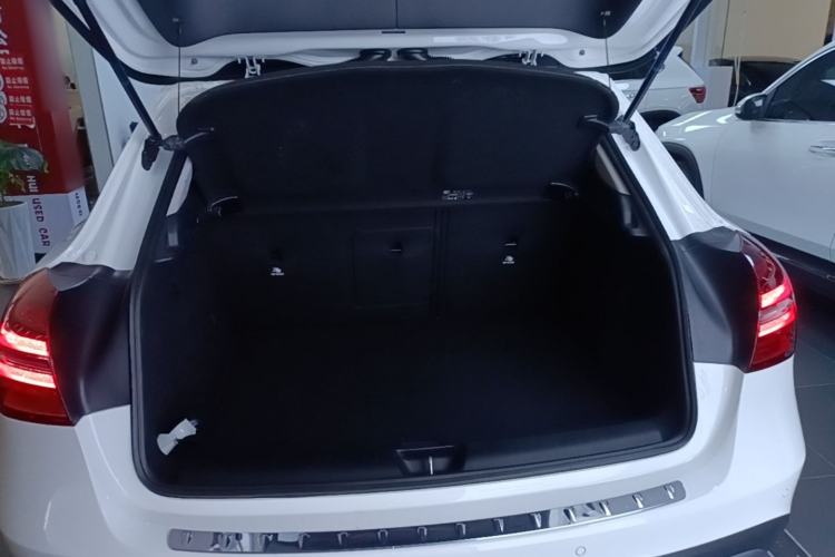 Used Mercedes-Benz GLA 2018 GLA 200 Fashion Model Trunk