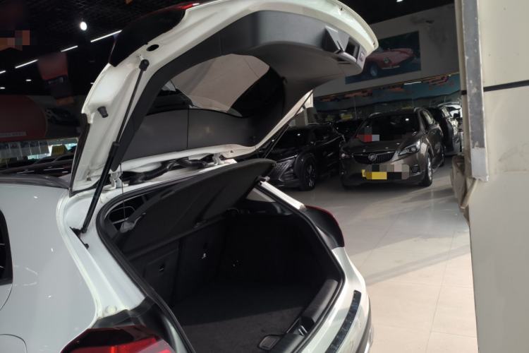 Used Mercedes-Benz GLA 2018 GLA 200 Fashion Model Trunk