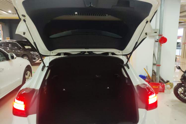 Used Mercedes-Benz GLA 2018 GLA 200 Sport Edition Trunk