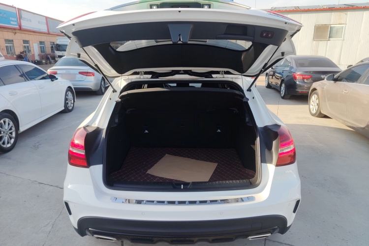Used Mercedes-Benz GLA 2018 GLA 200 Polar Limited Edition Trunk