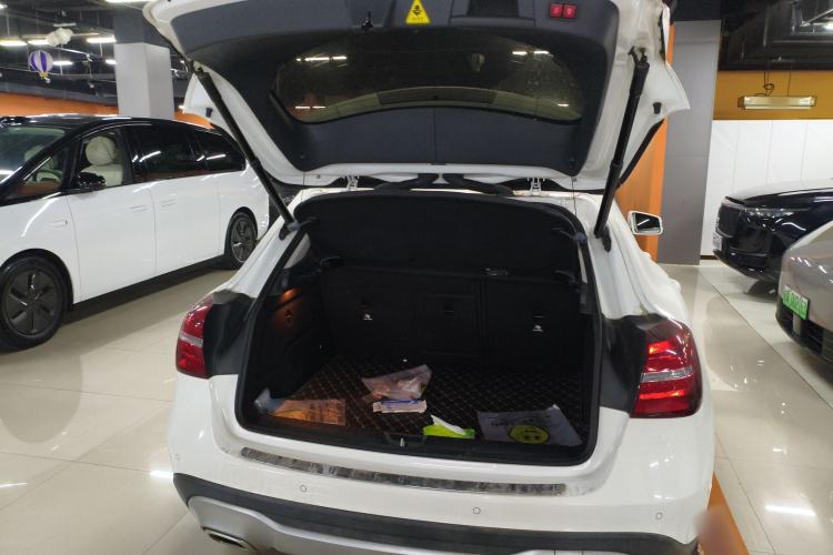 Used Mercedes-Benz GLA 2018 GLA 200 Fashion Model Trunk