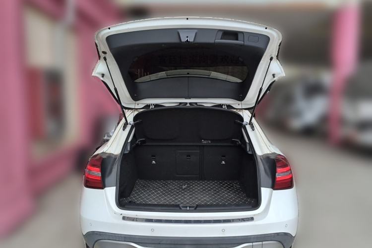 Used Mercedes-Benz GLA 2018 GLA 200 Fashion Model Trunk