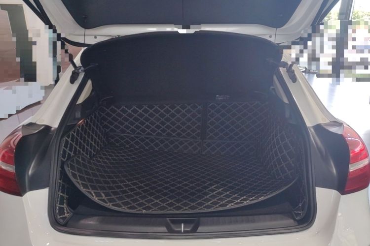 Used Mercedes-Benz GLA 2018 GLA 200 Fashion Model Trunk