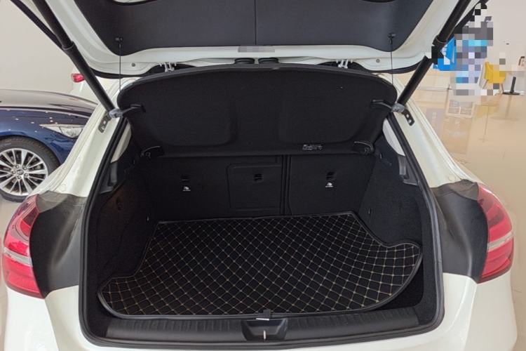 Used Mercedes-Benz GLA 2018 GLA 200 Fashion Model Trunk