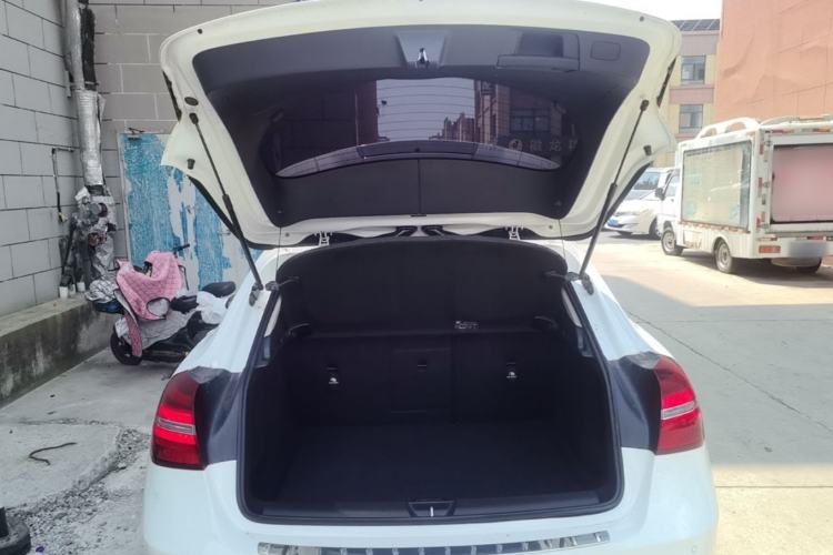 Used Mercedes-Benz GLA 2018 GLA 200 Fashion Model Trunk