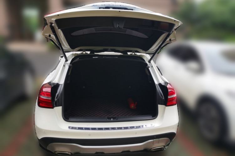 Used Mercedes-Benz GLA 2018 GLA 200 Fashion Model Trunk