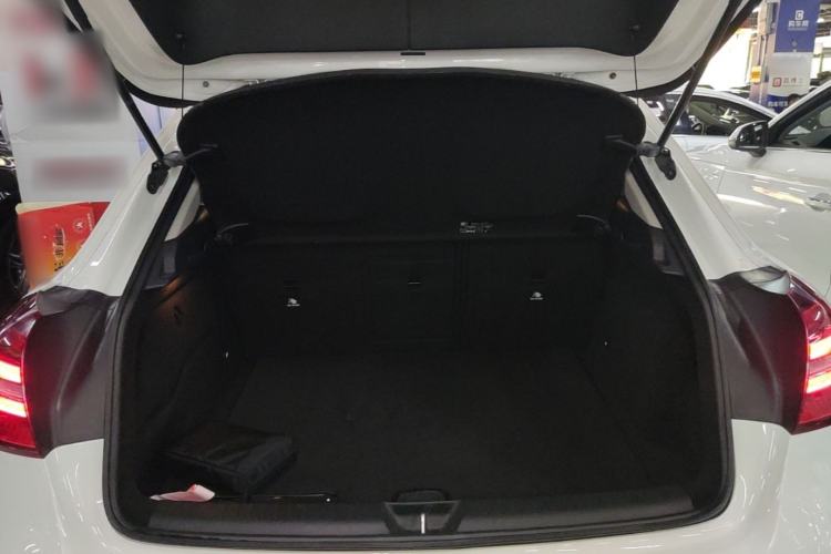 Used Mercedes-Benz GLA 2018 GLA 200 Fashion Model Trunk