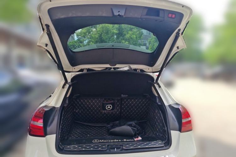 Used Mercedes-Benz GLA 2018 GLA 200 Fashion Model Trunk