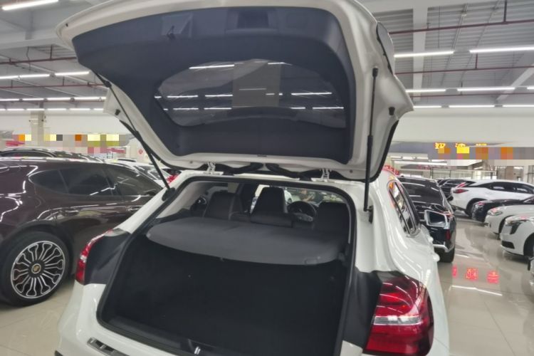 Used Mercedes-Benz GLA 2018 GLA 200 Fashion Model Trunk