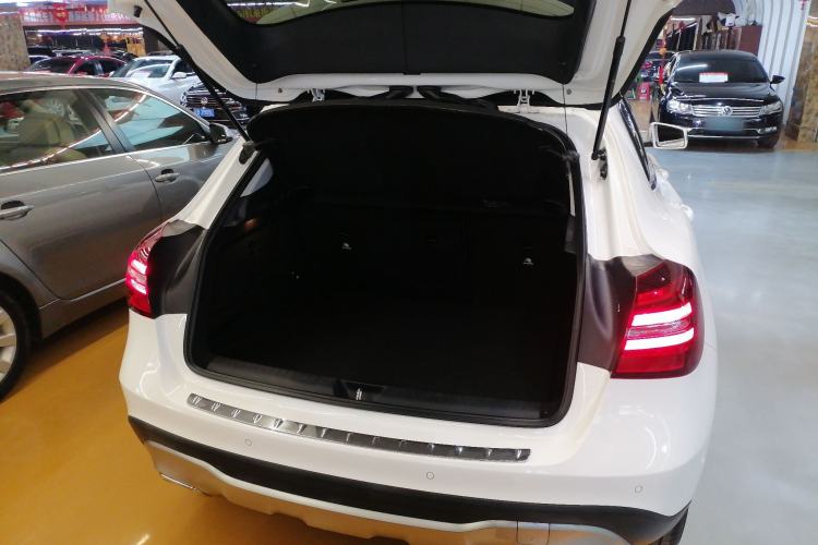 Used Mercedes-Benz GLA 2018 GLA 200 Fashion Model Trunk