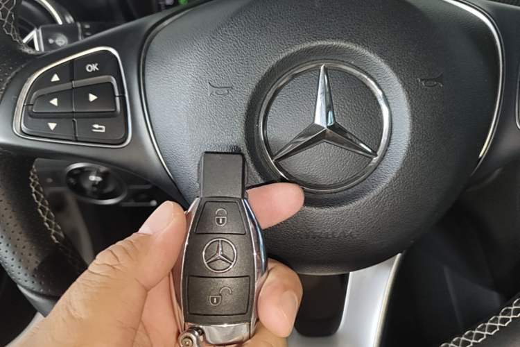 Used Mercedes-Benz GLA 2018 GLA 200 Fashion Model Vehicle Key