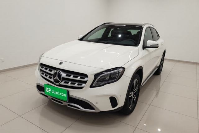Mercedes-Benz GLA 2018 GLA 200 Fashion Model usado