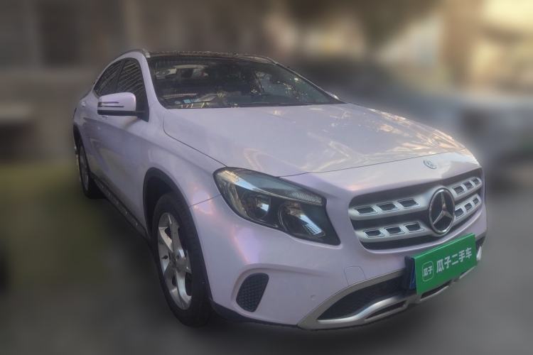 Used Mercedes-Benz GLA 2018 GLA 200 Sport Edition Front Right 45 Deg