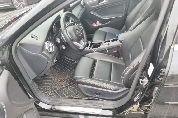 Used Mercedes-Benz GLA 2019 GLA 200 Fashion Model Driver Seat
