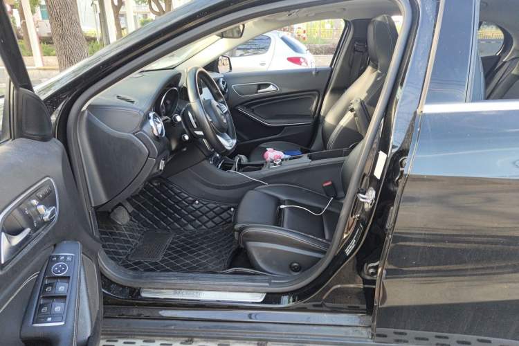 Used Mercedes-Benz GLA 2019 GLA 200 Fashion Model Driver Seat