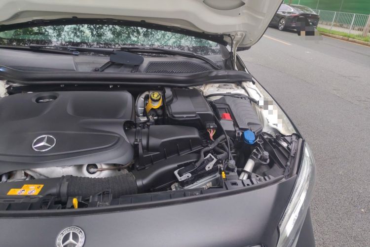 Used Mercedes-Benz GLA 2019 GLA 200 Fashion Model Engine Bay Left