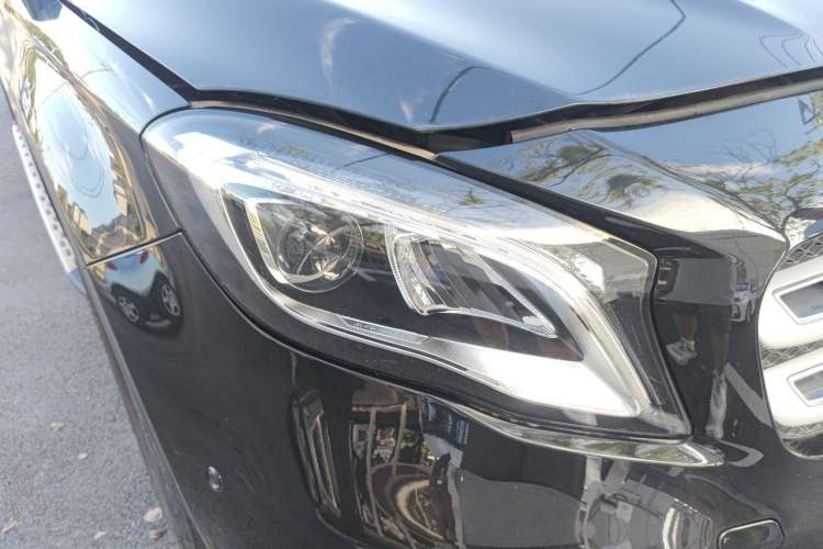 Used Mercedes-Benz GLA 2019 GLA 200 Fashion Model Right Front Headlight