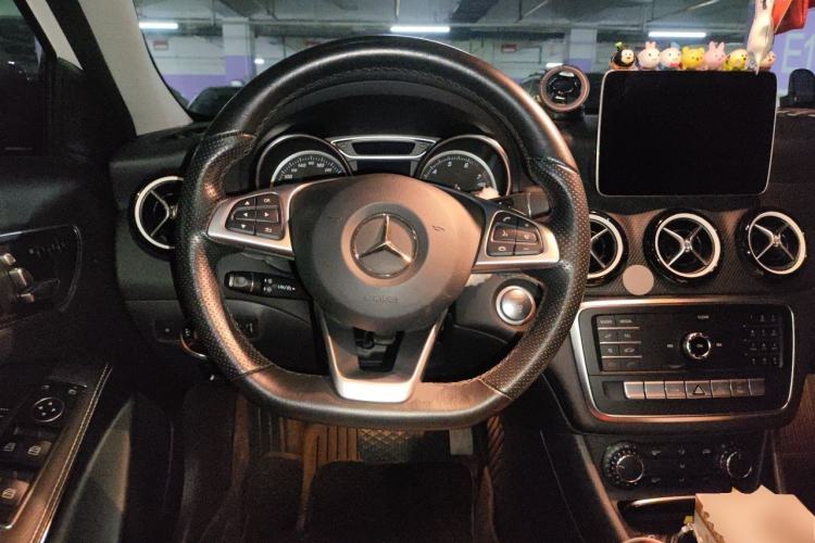 Used Mercedes-Benz GLA 2019 GLA 200 Dynamic Edition Steering Wheel