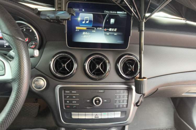Used Mercedes-Benz GLA 2019 GLA 200 Fashion Model Audio And AC Panel