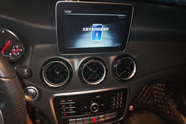 Used Mercedes-Benz GLA 2019 GLA 200 Dynamic Edition Audio And AC Panel