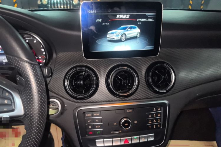 Used Mercedes-Benz GLA 2019 GLA 200 Dynamic Edition Audio And AC Panel