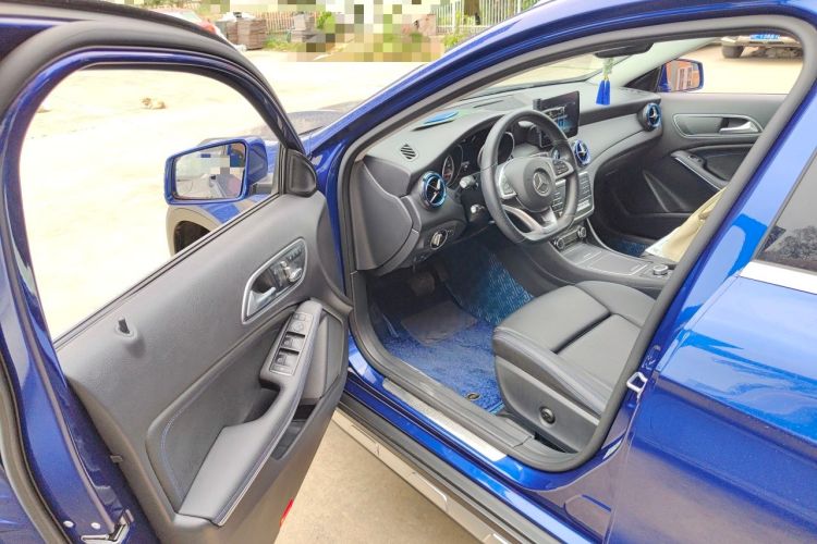 Used Mercedes-Benz GLA 2019 GLA 200 Dynamic Edition Driver Seat
