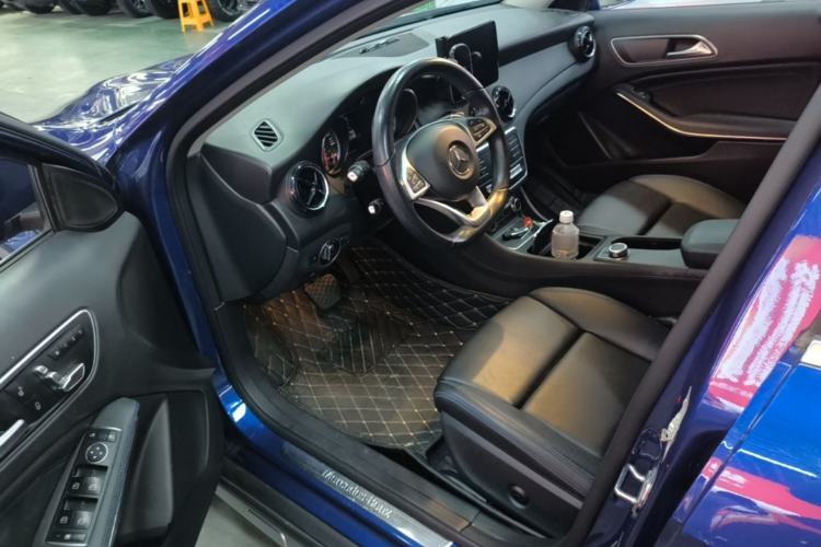 Used Mercedes-Benz GLA 2019 GLA 200 Dynamic Edition Driver Seat