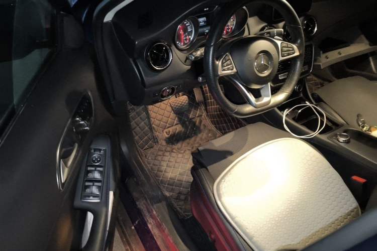 Used Mercedes-Benz GLA 2019 GLA 200 Dynamic Edition Driver Seat
