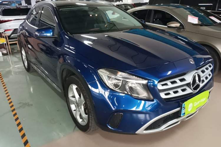 Used Mercedes-Benz GLA 2019 GLA 200 Dynamic Edition Front Right 45 Deg