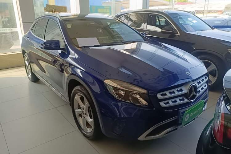 Used Mercedes-Benz GLA 2019 GLA 200 Dynamic Edition Front Right 45 Deg