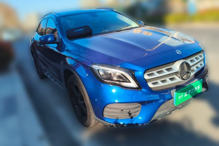 Used Mercedes-Benz GLA 2019 GLA 200 Fashion Model Front Right 45 Deg