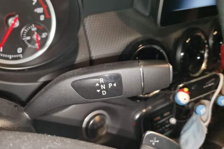 Used Mercedes-Benz GLA 2019 GLA 200 Fashion Model Gear Lever