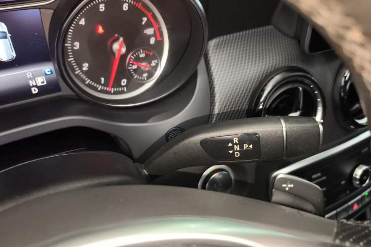 Used Mercedes-Benz GLA 2019 GLA 200 Dynamic Edition Gear Lever