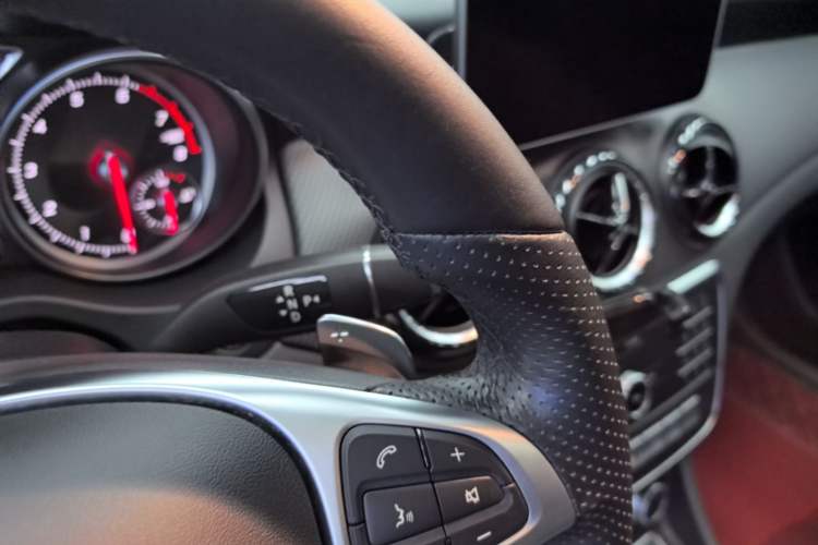 Used Mercedes-Benz GLA 2019 GLA 200 Dynamic Edition Gear Lever