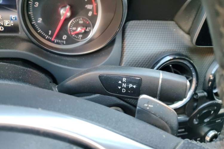 Used Mercedes-Benz GLA 2019 GLA 200 Dynamic Edition Gear Lever