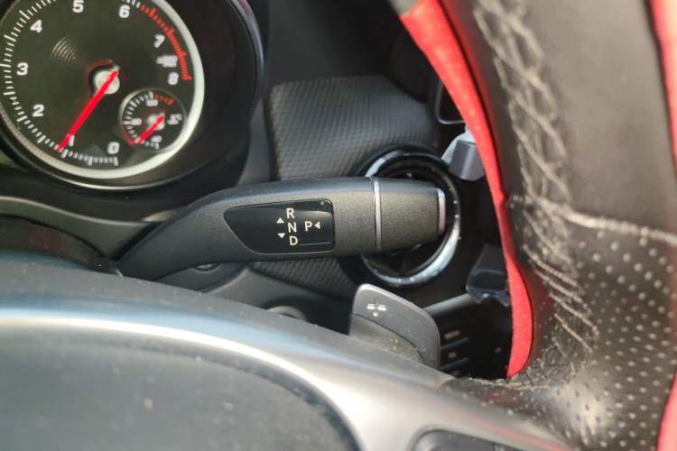Used Mercedes-Benz GLA 2019 GLA 200 Fashion Model Gear Lever