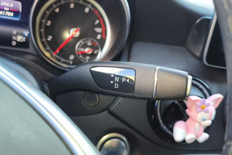Used Mercedes-Benz GLA 2019 GLA 200 Fashion Model Gear Lever