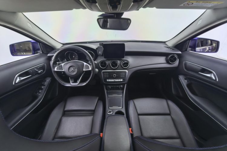 Used Mercedes-Benz GLA 2019 GLA 200 Dynamic Edition Interior 1