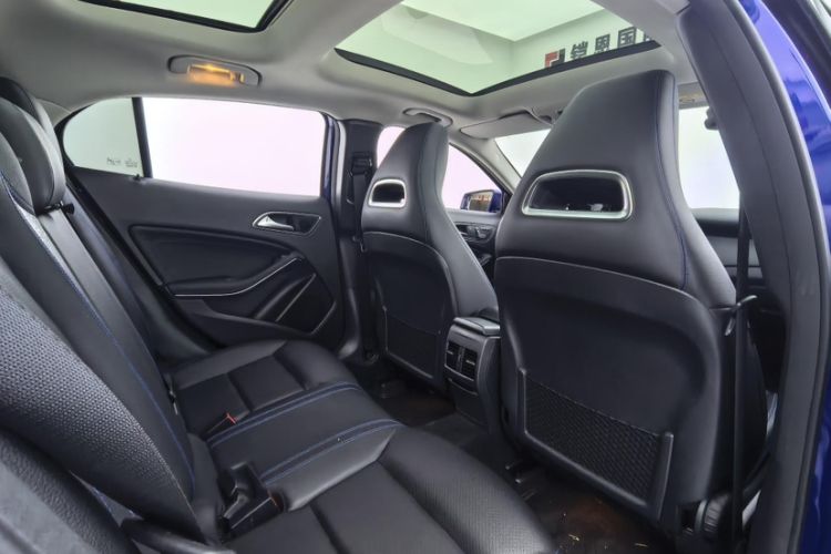 Used Mercedes-Benz GLA 2019 GLA 200 Dynamic Edition Interior 11
