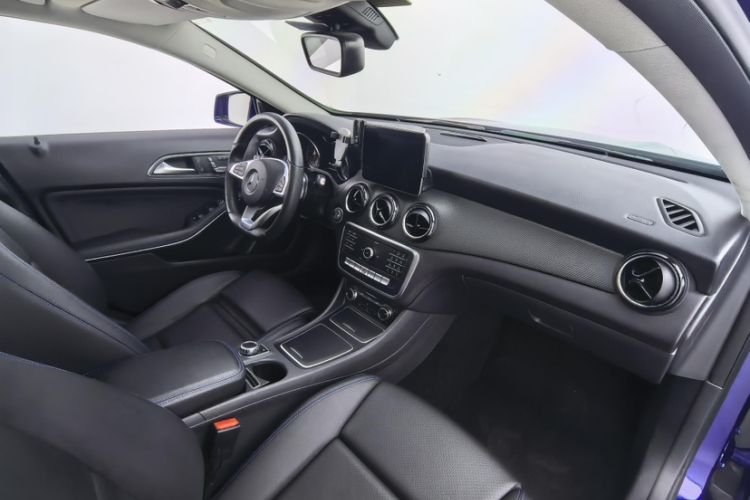 Used Mercedes-Benz GLA 2019 GLA 200 Dynamic Edition Interior 15