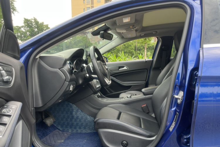 Used Mercedes-Benz GLA 2019 GLA 200 Dynamic Edition Interior 2