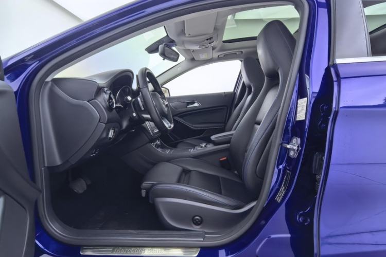 Used Mercedes-Benz GLA 2019 GLA 200 Dynamic Edition Interior 3