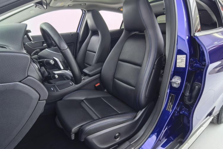 Used Mercedes-Benz GLA 2019 GLA 200 Dynamic Edition Interior 9